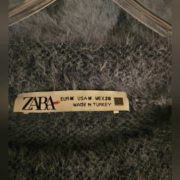 ZARA Jacquard Blue Fuzzy Vest,  Size M Eyelash Knit Sweater, Round Neck, Paisley - Picture 3 of 4